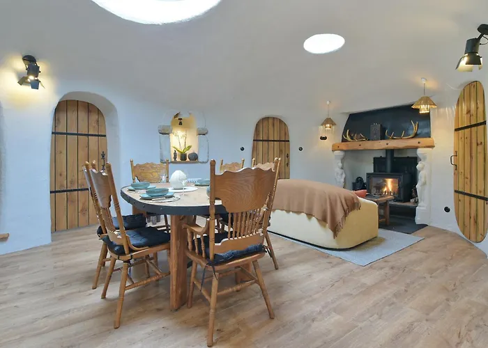 Insolite Troglogite - Pour 5 En Pleine Nature 펜션